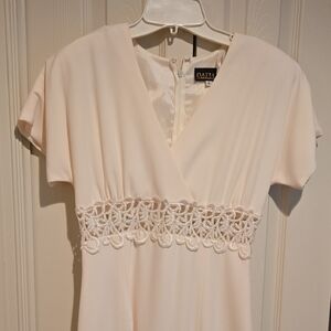 Vintage LIKE NEW Size 4 Ivory/cream Midi Dress With Crochet Panel
